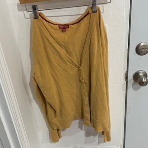 Mustard sweater size xl